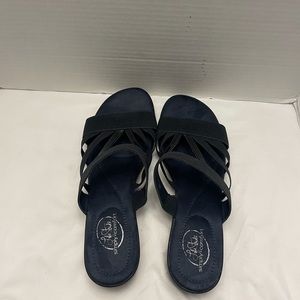 Life stride sandals
